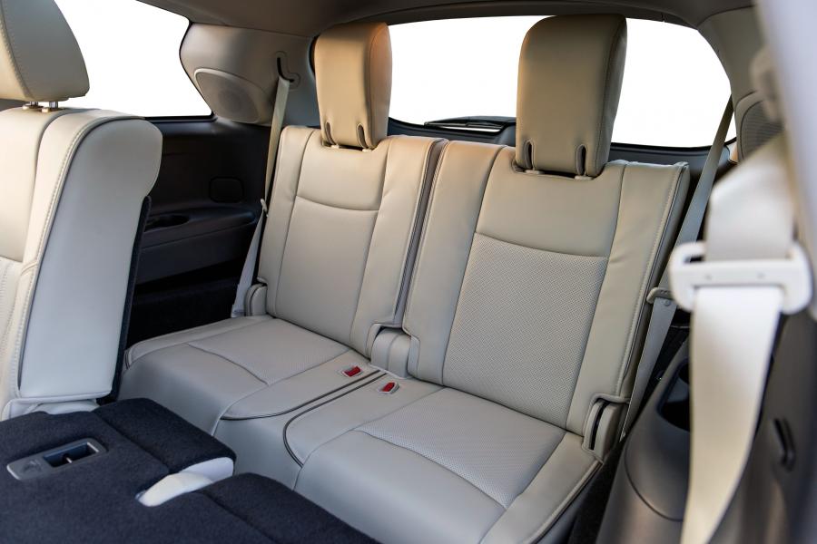 Интерьер Infiniti QX60 3.5 (L50) 2016 года  (фото 22 из 34)